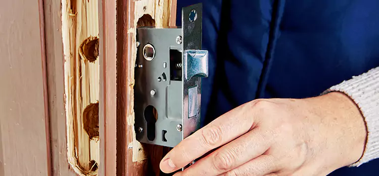 Garage Door Lock Replacement Brooklyn Center
